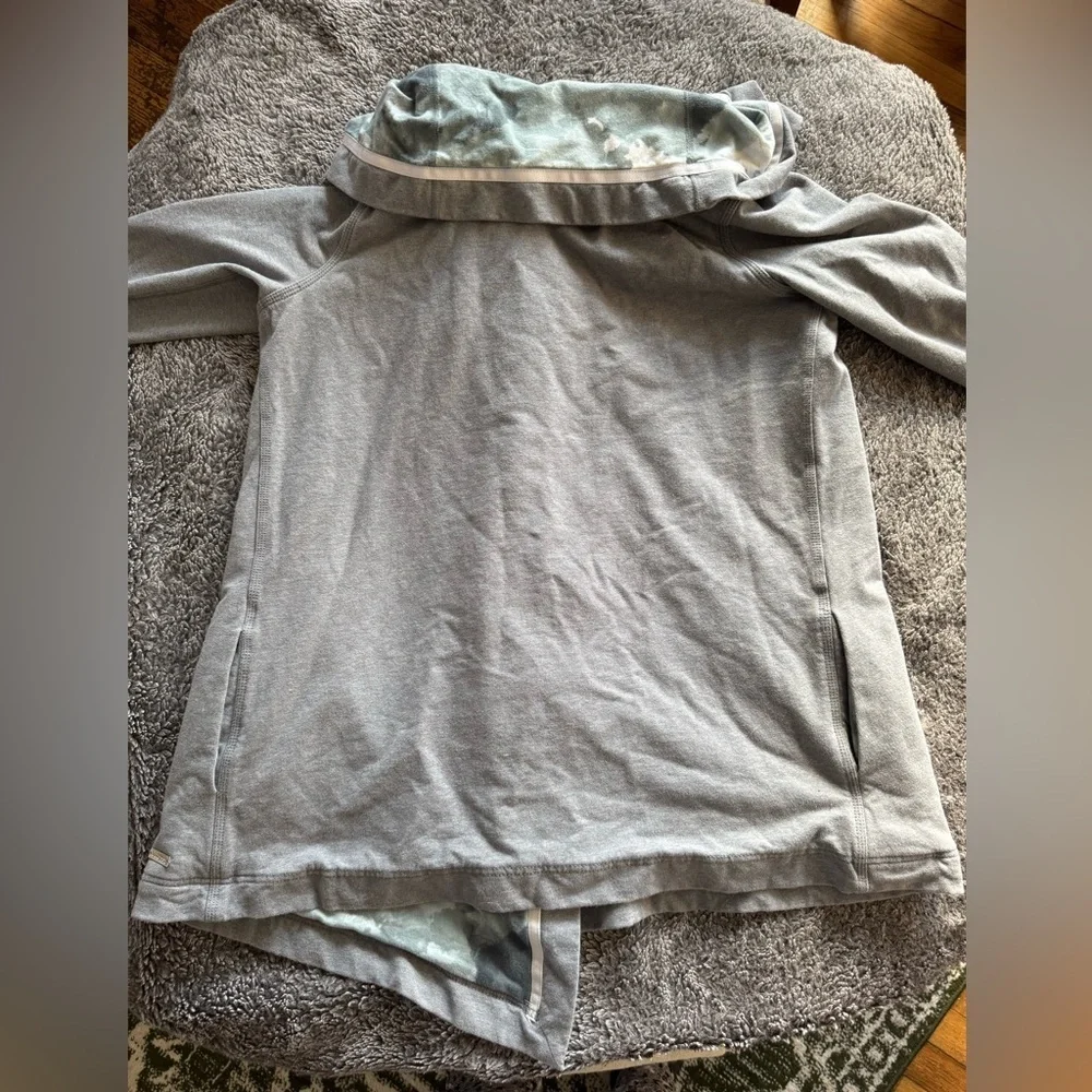 LULULEMON Women's Gray Savasana Wrap Size 10